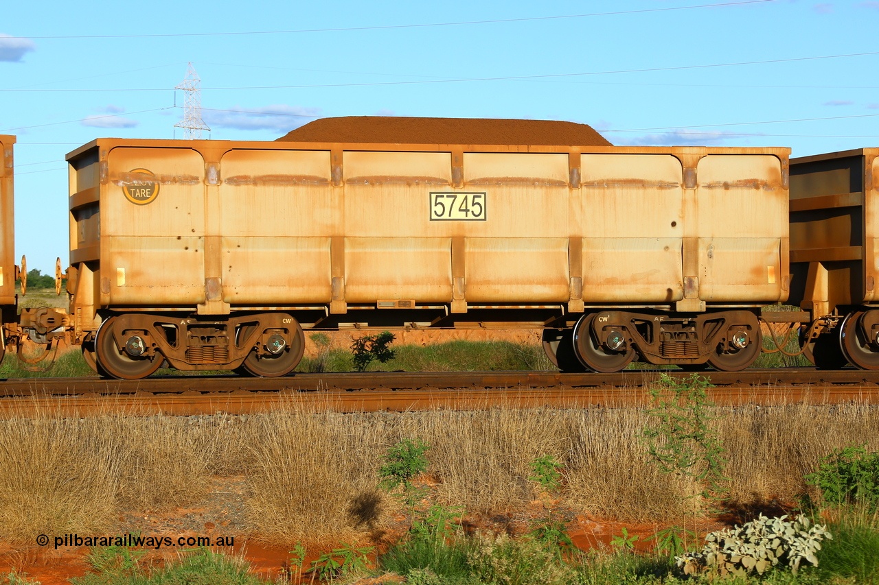 210321 9303
Boodarie on the 5 km curve loaded FMG slave ore waggon 5745 was built by CSR Yangtze with a prototype pressed lower panels and is joined to 6746. This pair is the same as 3005 - 4006. 21st March 2021.
Keywords: CSR-Yangtze-Rolling-Stock-Co-China;