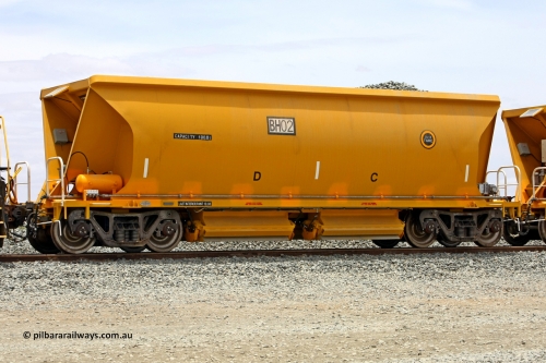 BH 02 081225 0542
Barker Siding, one of FMG's thirty five ballast waggons, BH 03, 100 tonne capacity, built in China by CSR at the Yangtze Rolling Stock Company in 2008. December 25, 2008.
Keywords: BH02;CSR-Yangtze-Rolling-Stock-Co-China;FMG-ballast-waggon;