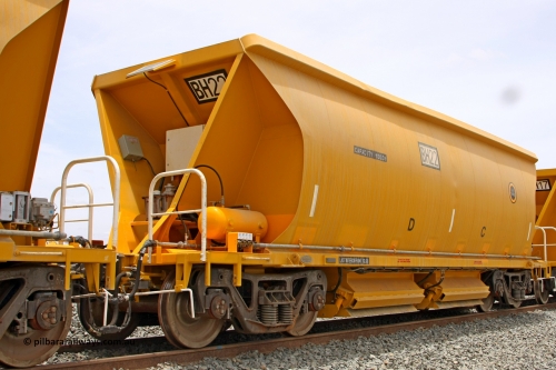 BH 22 081225 0580
Barker Siding, one of FMG's thirty five ballast waggons, BH 22, 100 tonne capacity, built in China by CSR at the Yangtze Rolling Stock Company in 2008. December 25, 2008.
Keywords: BH22;CSR-Yangtze-Rolling-Stock-Co-China;FMG-ballast-waggon;