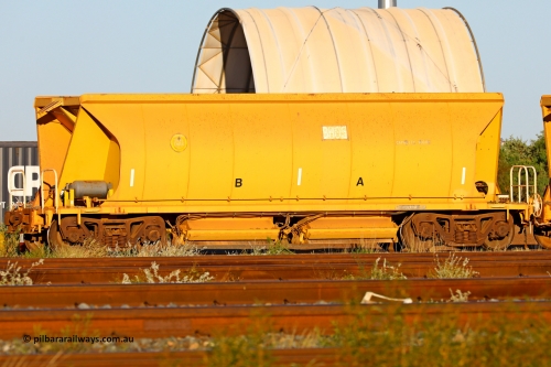 BH 05 250501 0624
Thomas Yard, one of FMG's thirty five ballast waggons, BH 05, 100 tonne capacity, built in China by CSR at the Yangtze Rolling Stock Company in 2008. May 1, 2025.
Keywords: BH05;CSR-Yangtze-Rolling-Stock-Co-China;FMG-ballast-waggon;
