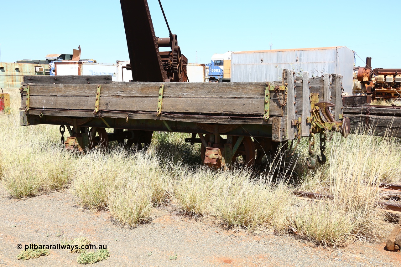 200914 7816
Pilbara Railways Historical Society, four wheel waggon showing chopper coupler and chains of the this un braked rollingstock. 14th September 2020.
