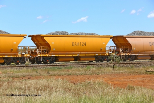 210322 9566
Near Gecko on Rio Tinto's Dampier - Tom Price line is Chinese built ballast waggon BAH 124 on a loaded ballast rake. Location is roughly [url=https://goo.gl/maps/XZkGLreipQwHrTjw9]here[/url]. 22nd March 2021.
Keywords: BAH-type;BAH124;Rio-ballast-waggon;