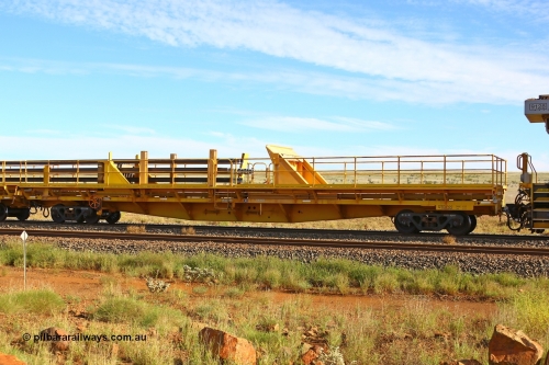 210510 1098
Near Gull on the Rio Tinto Dampier - Tom Price line at the 101.5 km, RTB type end rail waggon RTB 022 on Rio Tinto's Gemco Rail built rail train consist. 10th May 2021. [url=https://goo.gl/maps/9WbRn1E4vP6a1YbN8]Location[/url].
Keywords: RTB-type;RTB022;Gemco-Rail-WA;