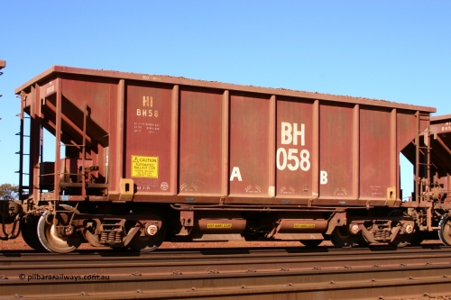 BH058 050828 5391
Rosella Siding, loaded Hamersley Iron ballast hopper waggon BH 058, built by National Steel Car Company of Canada in January 1971. August 28, 2005.
Keywords: BH-type;BH058;National-Steel-Car-Canada;Rio-ballast-waggon;