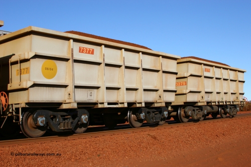 3279-7377 050828 5452
Rosella Siding and start of the soon to be duplicated double track section, on the rear of a loaded train is Robe River Bradken built S series waggon pair 3279 control and 7377 slave with a build date of August 2004. August 28, 2005.
Keywords: 3279;7377;S-series;Bradken-Rail-Qld;Rio-ore-waggon;