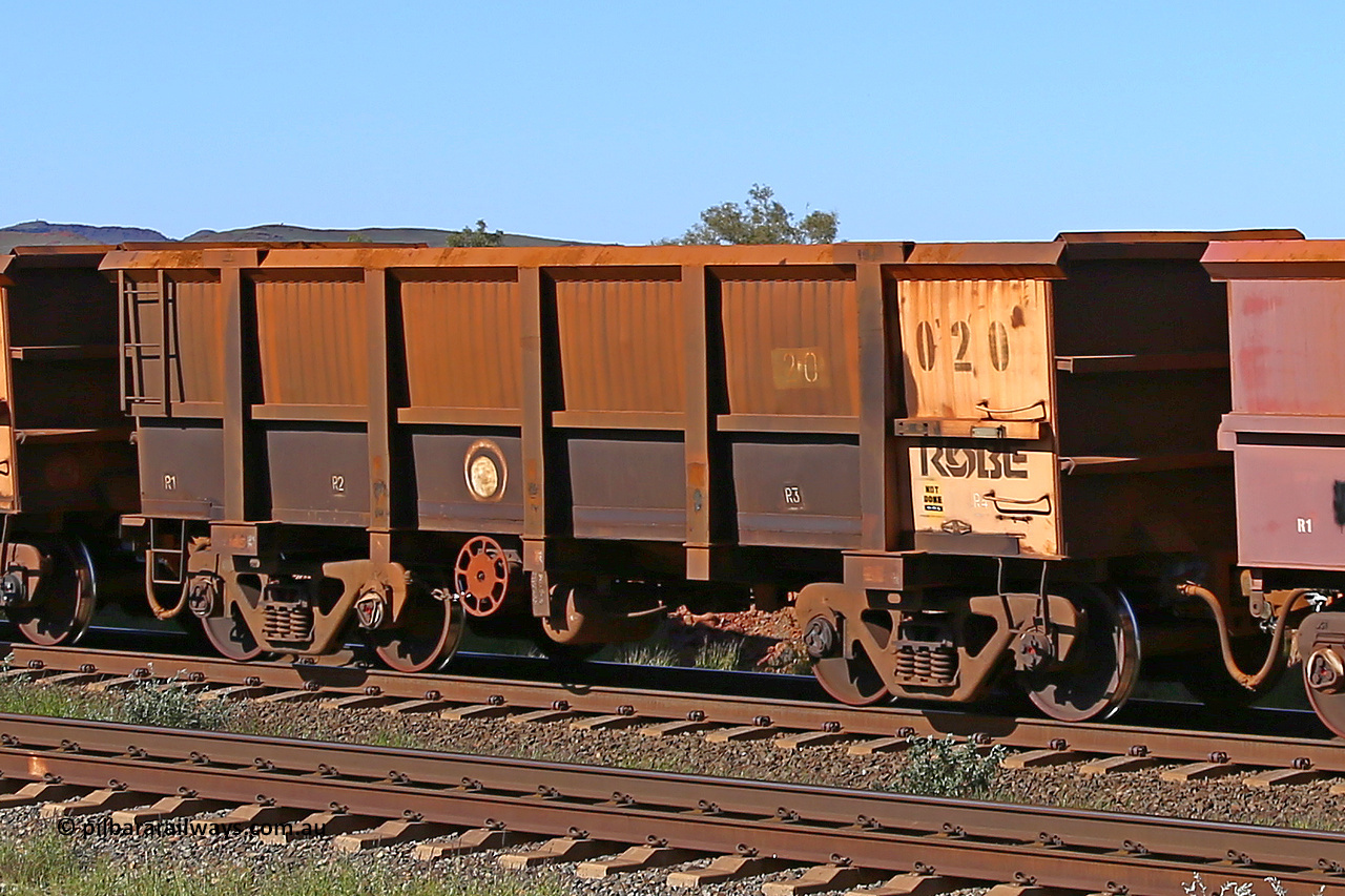 0020 160727 0987
Robe River ore waggon 020, built by Nippon Sharyo Nihon, rotary coupler end handbrake side empty view at Harding Siding on the Cape Lambert line, July 27, 2016.
Keywords: 020;Nippon-Sharyo-Nihon;Robe-ore-waggon;