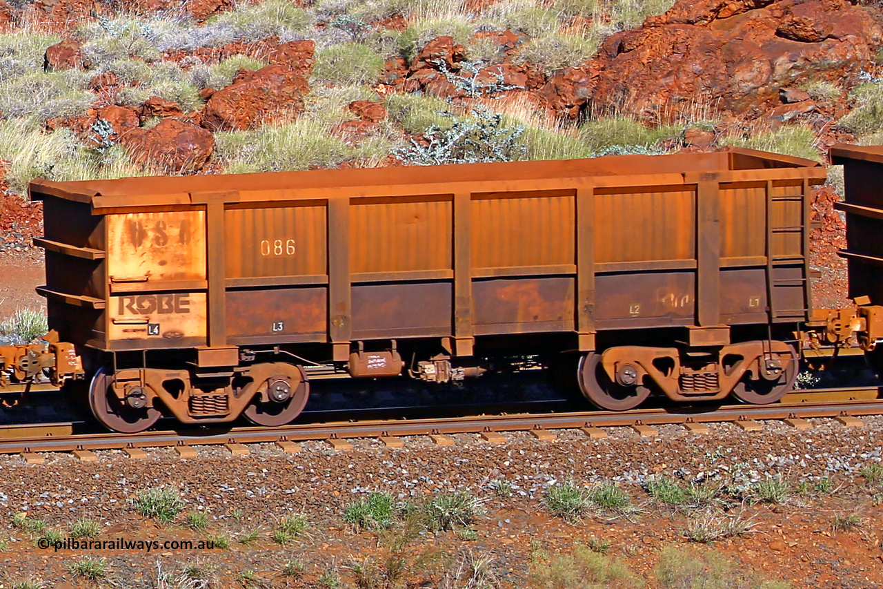 0086 180616 1711
Robe River ore waggon 086, built by Nippon Sharyo Nihon, rotary coupler end non-handbrake side empty view at the 38 km, Harding on the Cape Lambert line, June 16, 2018.
Keywords: 086;Nippon-Sharyo-Nihon;Robe-ore-waggon;