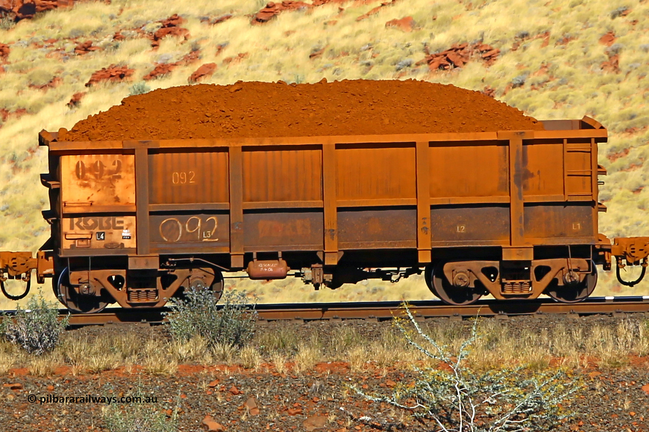 0092 170728 09936
Robe River ore waggon 092, built by Nippon Sharyo Nihon, non-handbrake side loaded view at the 72 km, Western Creek on the Deepdale line. July 28, 2017.
Keywords: 092;Nippon-Sharyo-Nihon;Robe-ore-waggon;