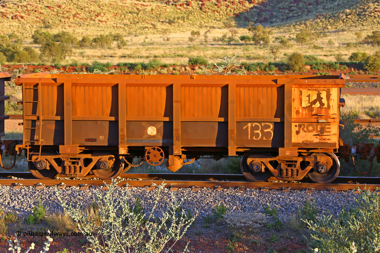0133 170513 8772
Robe River ore waggon 133, built by Nippon Sharyo Nihon, rotary coupler end handbrake side empty view, Cape Lambert yard, May 13, 2017.
Keywords: 133;Nippon-Sharyo-Nihon;Robe-ore-waggon;