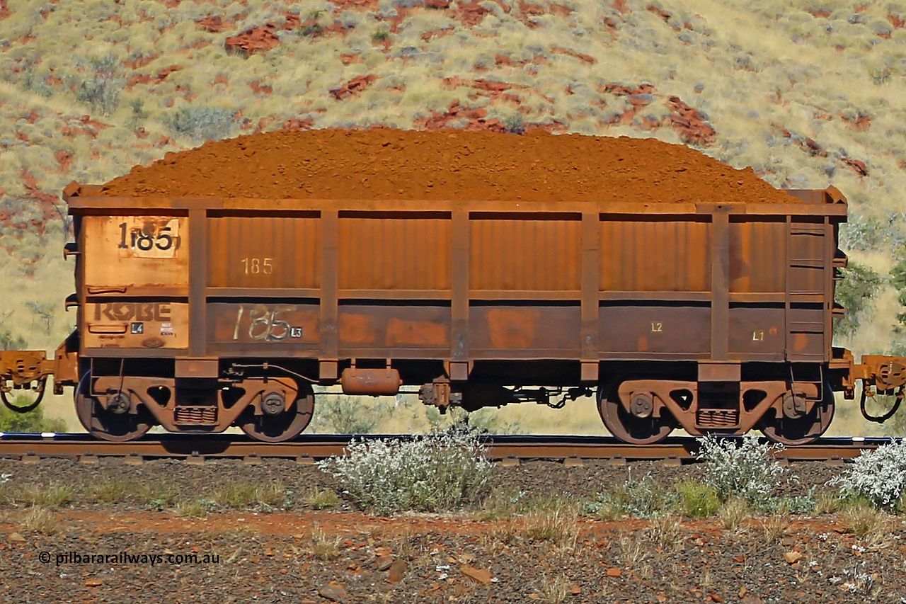 0185 170728 09948
Robe River ore waggon 185, built by Nippon Sharyo Nihon, non-handbrake side loaded view at the 72 km, Western Creek on the Deepdale line. July 28, 2017.
Keywords: 185;Nippon-Sharyo-Nihon;Robe-ore-waggon;