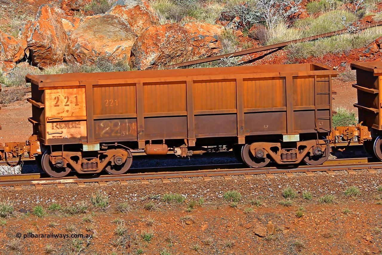 0221 180616 1714
Robe River ore waggon 221, built by Nippon Sharyo Nihon, rotary coupler end non-handbrake side empty view at the 38 km, Harding on the Cape Lambert line, June 16, 2018.
Keywords: 221;Nippon-Sharyo-Nihon;Robe-ore-waggon;