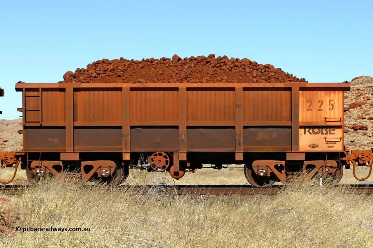 0225 060722 7518
Robe River ore waggon 225, built by Nippon Sharyo Nihon, handbrake side loaded view at the 78.8 km between Western Creek and Maitland on the Deepdale line. July 22, 2006.
Keywords: 225;Nippon-Sharyo-Nihon;Robe-ore-waggon;