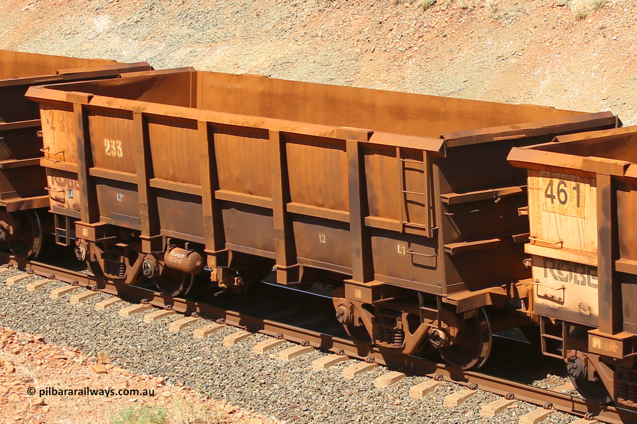 0233 160306 1333
Robe River ore waggon 233, built by Nippon Sharyo Nihon, fixed coupler non-handbrake side empty view at Greenpool on the Cape Lambert line. March 6, 2016.
Keywords: 233;Nippon-Sharyo-Nihon;Robe-ore-waggon;