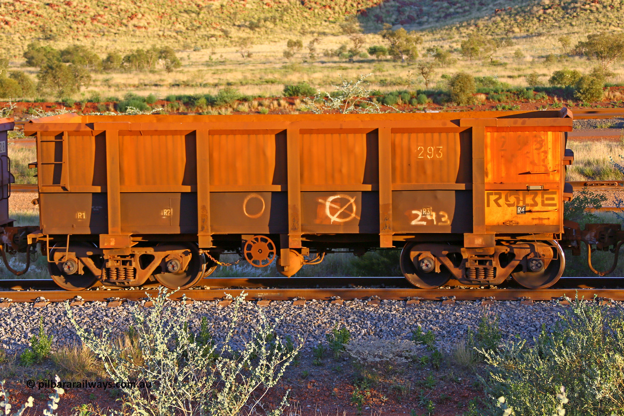 0293 170513 8765
Robe River ore waggon 293, built by Nippon Sharyo Nihon, handbrake side empty view, Cape Lambert yard, May 13, 2017.
Keywords: 293;Nippon-Sharyo-Nihon;Robe-ore-waggon;