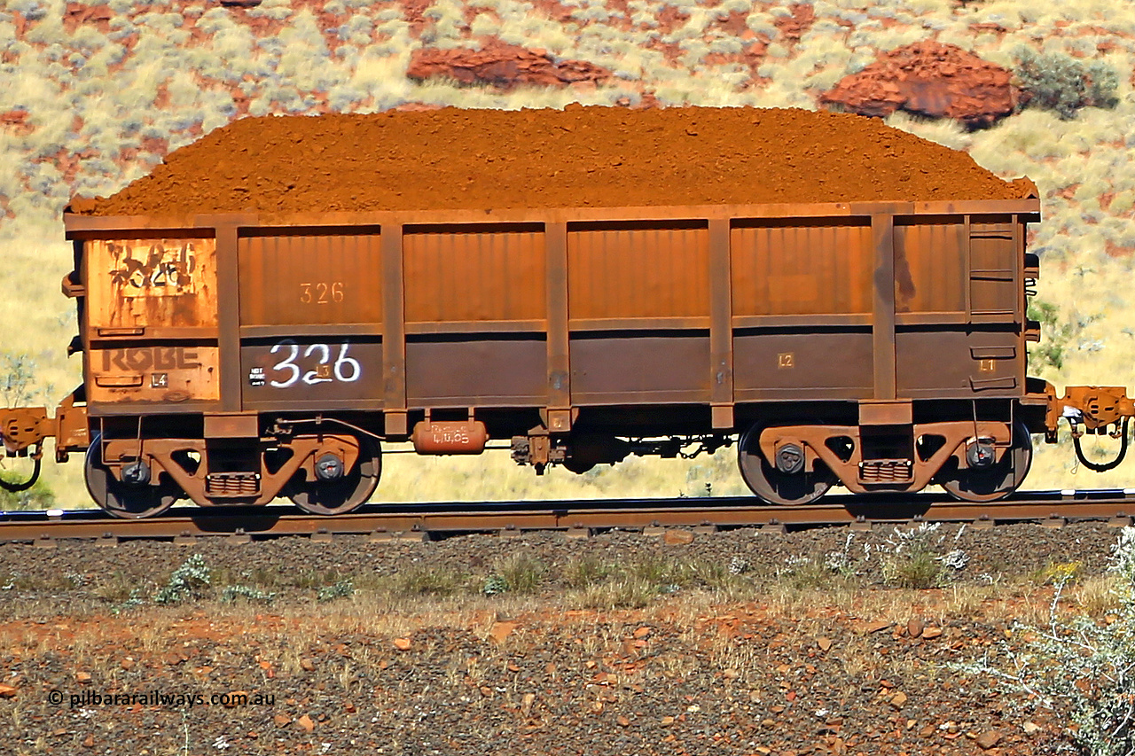 0326 170728 09928
Robe River ore waggon 326, built by Nippon Sharyo Nihon, non-handbrake side loaded view at the 72 km, Western Creek on the Deepdale line. July 28, 2017.
Keywords: 326;Nippon-Sharyo-Nihon;Robe-ore-waggon;