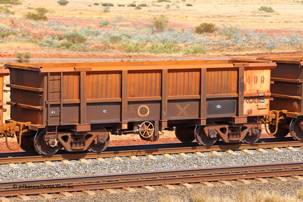 0400 141124 6780
Robe River ore waggon 400, built by Tomlinson Steel WA, fixed coupler handbrake side empty view at the 25 km at Arches Siding on the Cape Lambert line. November 24, 2014.
Keywords: 400;Tomlinson-Steel-WA;Robe-ore-waggon;