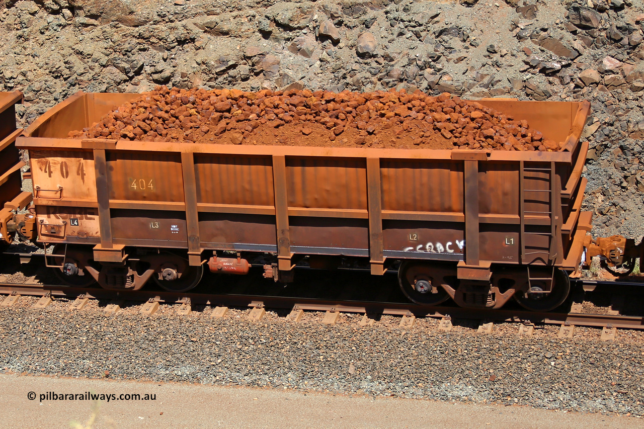 0404 160306 1669
Robe River ore waggon 404, built by Tomlinson Steel WA, fixed coupler non-handbrake side loaded view at the 45 km, Harding Siding on the Cape Lambert line. March 6, 2016.
Keywords: 404;Tomlinson-Steel-WA;Robe-ore-waggon;