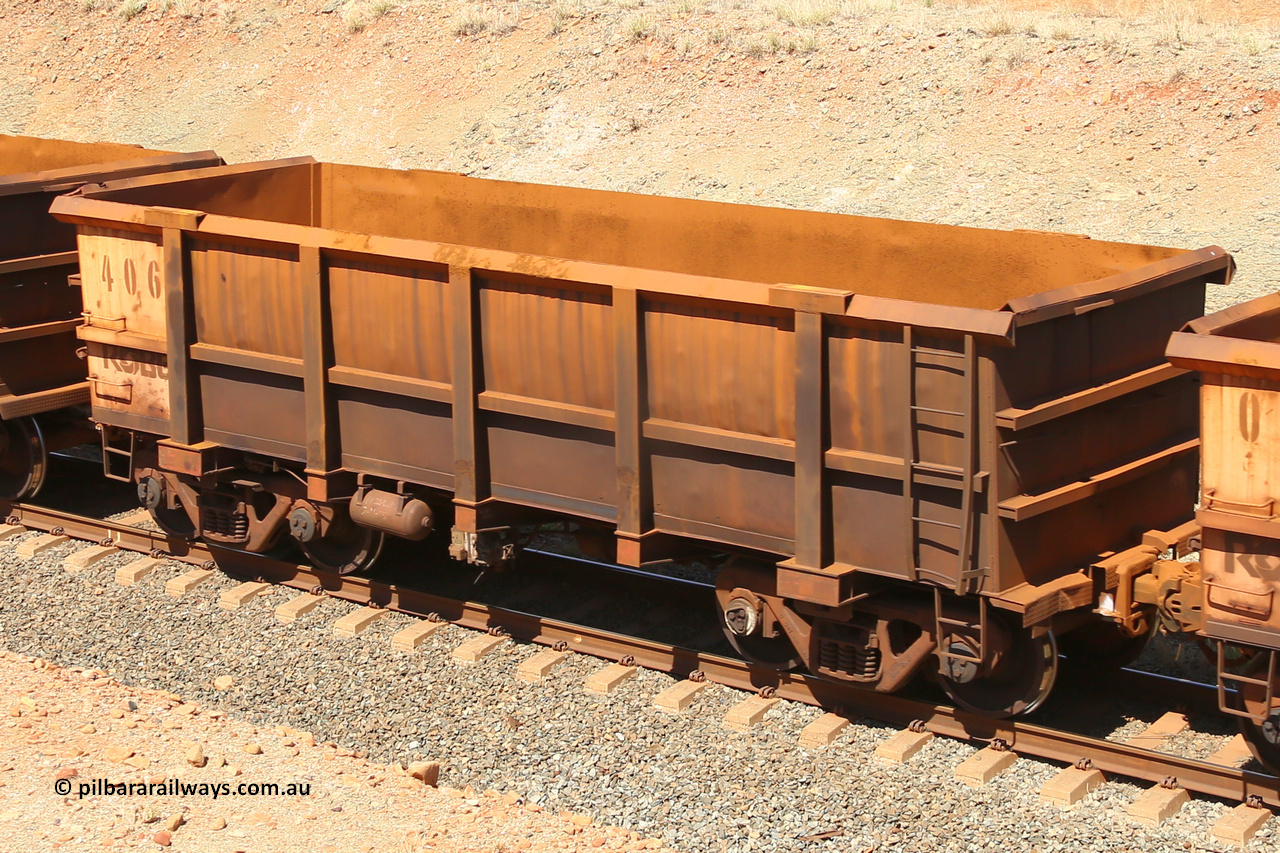 0406 160306 1252
Robe River ore waggon 406, built by Tomlinson Steel WA, fixed coupler non-handbrake side empty view at Greenpool on the Cape Lambert line. March 6, 2016.
Keywords: 406;Tomlinson-Steel-WA;Robe-ore-waggon;