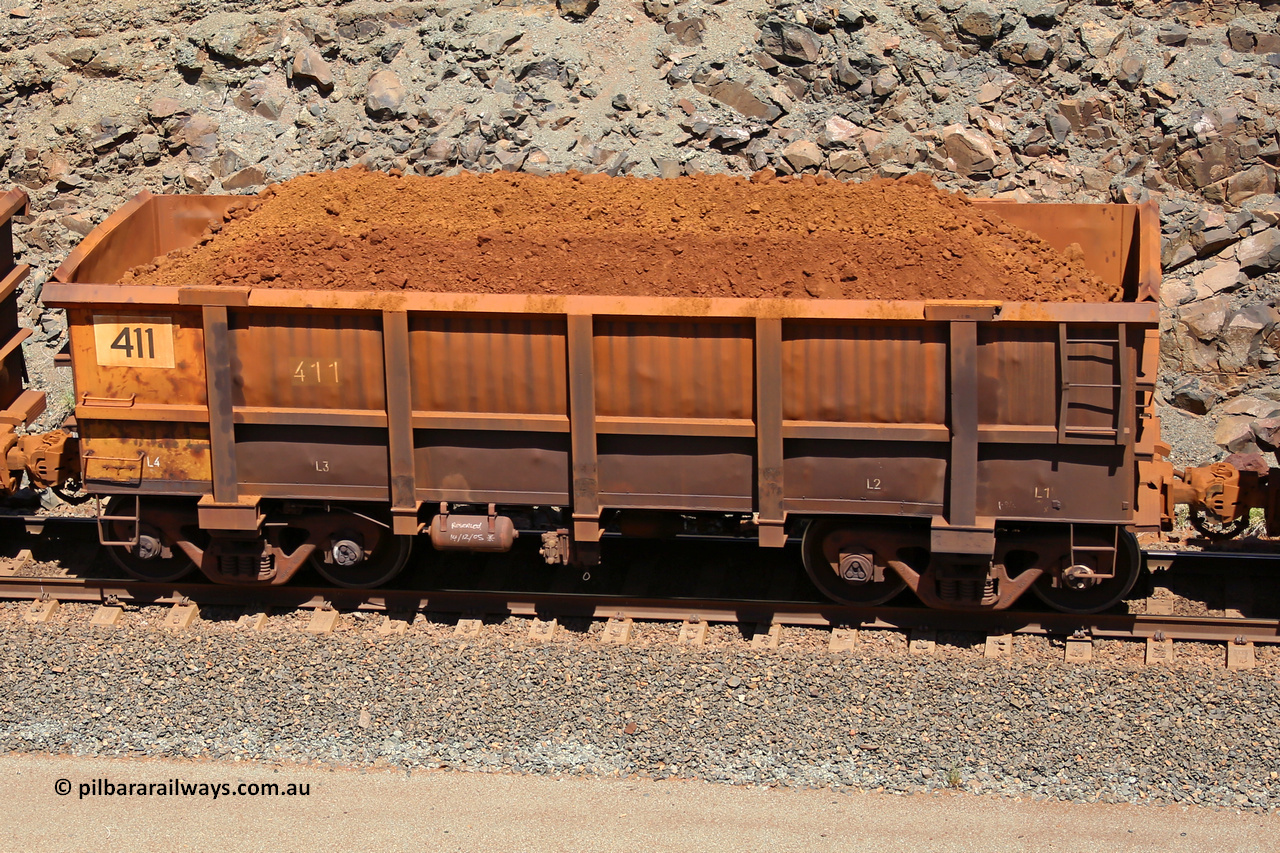 0411 160306 1576
Robe River ore waggon 411, built by Tomlinson Steel WA, fixed coupler non-handbrake side loaded view at the 45 km, Harding Siding on the Cape Lambert line. March 6, 2016.
Keywords: 411;Tomlinson-Steel-WA;Robe-ore-waggon;
