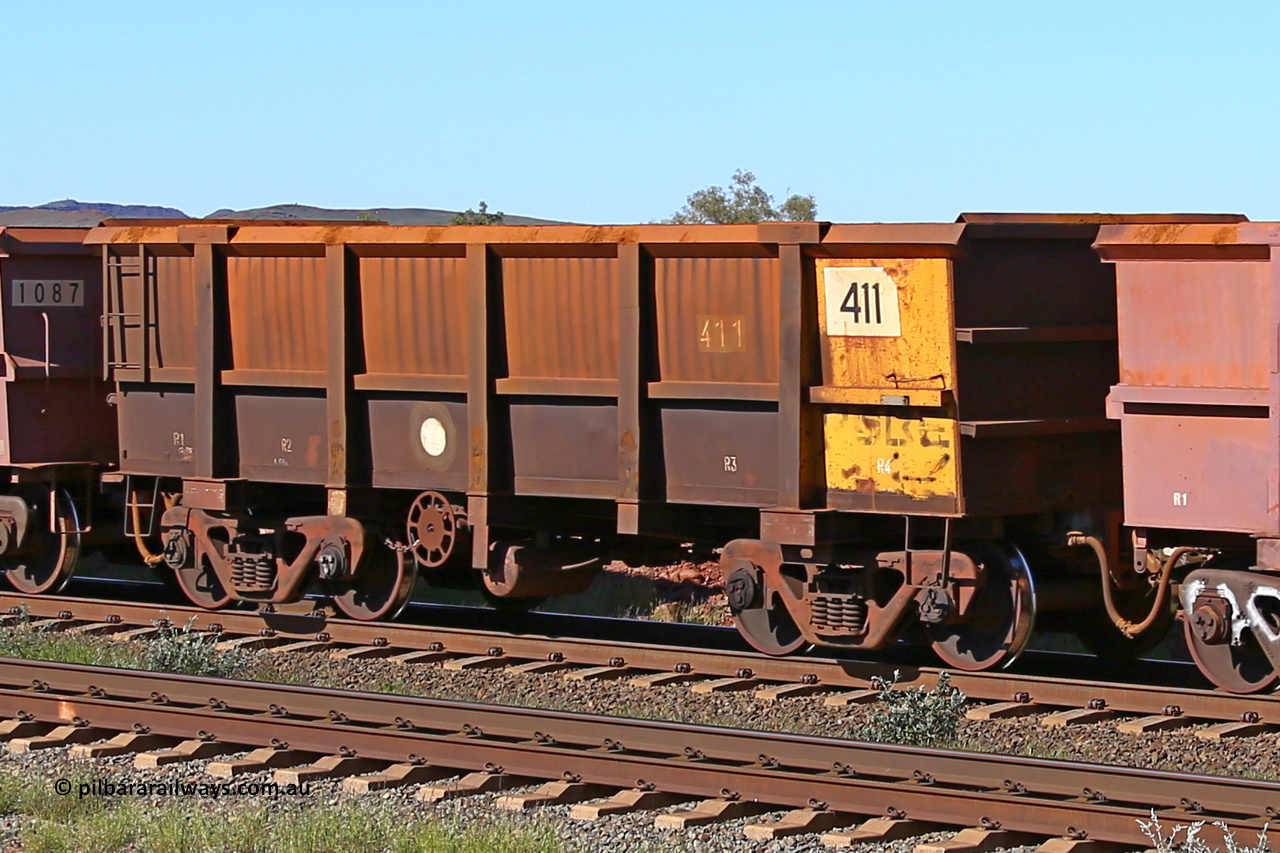 0411 160727 0978
Robe River ore waggon 411, built by Tomlinson Steel WA, rotary coupler end handbrake side empty view at Harding Siding on the Cape Lambert line, July 27, 2016.
Keywords: 411;Tomlinson-Steel-WA;Robe-ore-waggon;