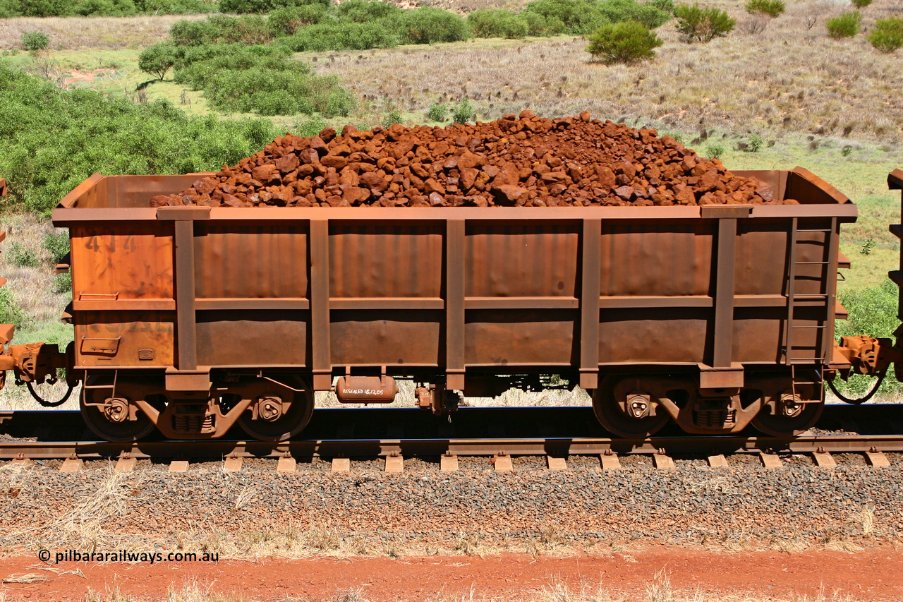 0414 061209 8181
Robe River ore waggon 414, built by Tomlinson Steel WA, fixed coupler non-handbrake side loaded view at the 7 km location just south of Cape Lambert yard. December 9, 2006.
Keywords: 414;Tomlinson-Steel-WA;Robe-ore-waggon;