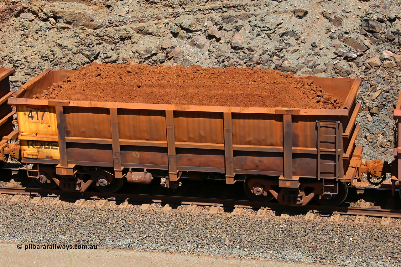0417 160306 1622
Robe River ore waggon 417, built by Tomlinson Steel WA, fixed coupler non-handbrake side loaded view at the 45 km, Harding Siding on the Cape Lambert line. March 6, 2016.
Keywords: 417;Tomlinson-Steel-WA;Robe-ore-waggon;