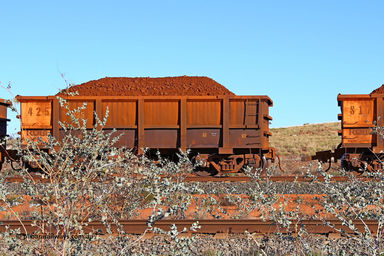 0425 180616 1674
Robe River ore waggon 425, built by Tomlinson Steel WA, fixed coupler non-handbrake side loaded view at the 33.7 km, Arches on the Cape Lambert line, June 16, 2018.
Keywords: 425;Tomlinson-Steel-WA;Robe-ore-waggon;
