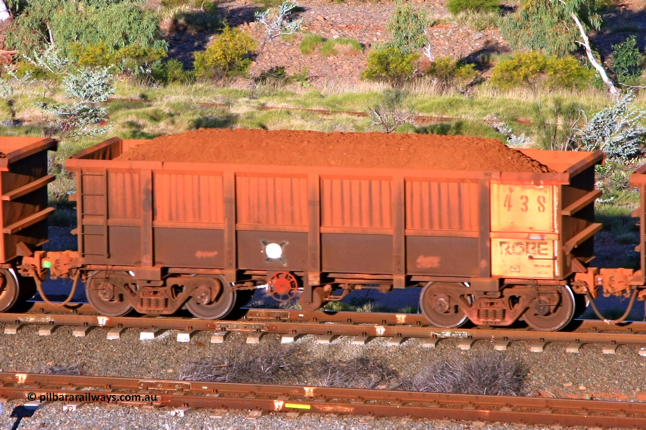 0438 110602 1655
Robe River ore waggon 438, built by Tomlinson Steel WA, rotary coupler end handbrake side loaded view at the 71 km, Western Creek on the Deepdale line. June 2, 2011.
Keywords: 438;Tomlinson-Steel-WA;Robe-ore-waggon;