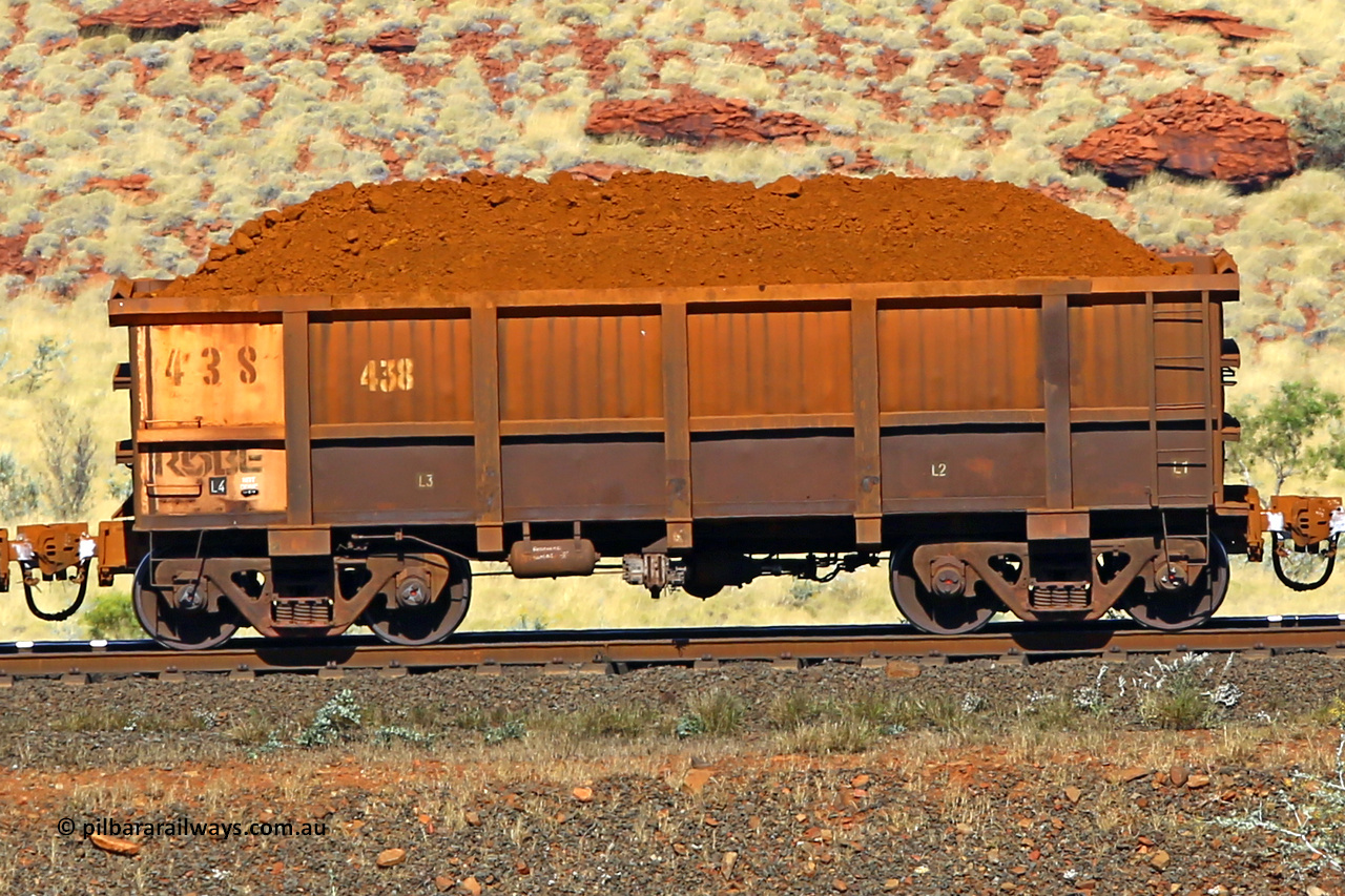 0438 170728 09932
Robe River ore waggon 438, built by Tomlinson Steel WA, non-handbrake side loaded view at the 72 km, Western Creek on the Deepdale line. July 28, 2017.
Keywords: 438;Tomlinson-Steel-WA;Robe-ore-waggon;