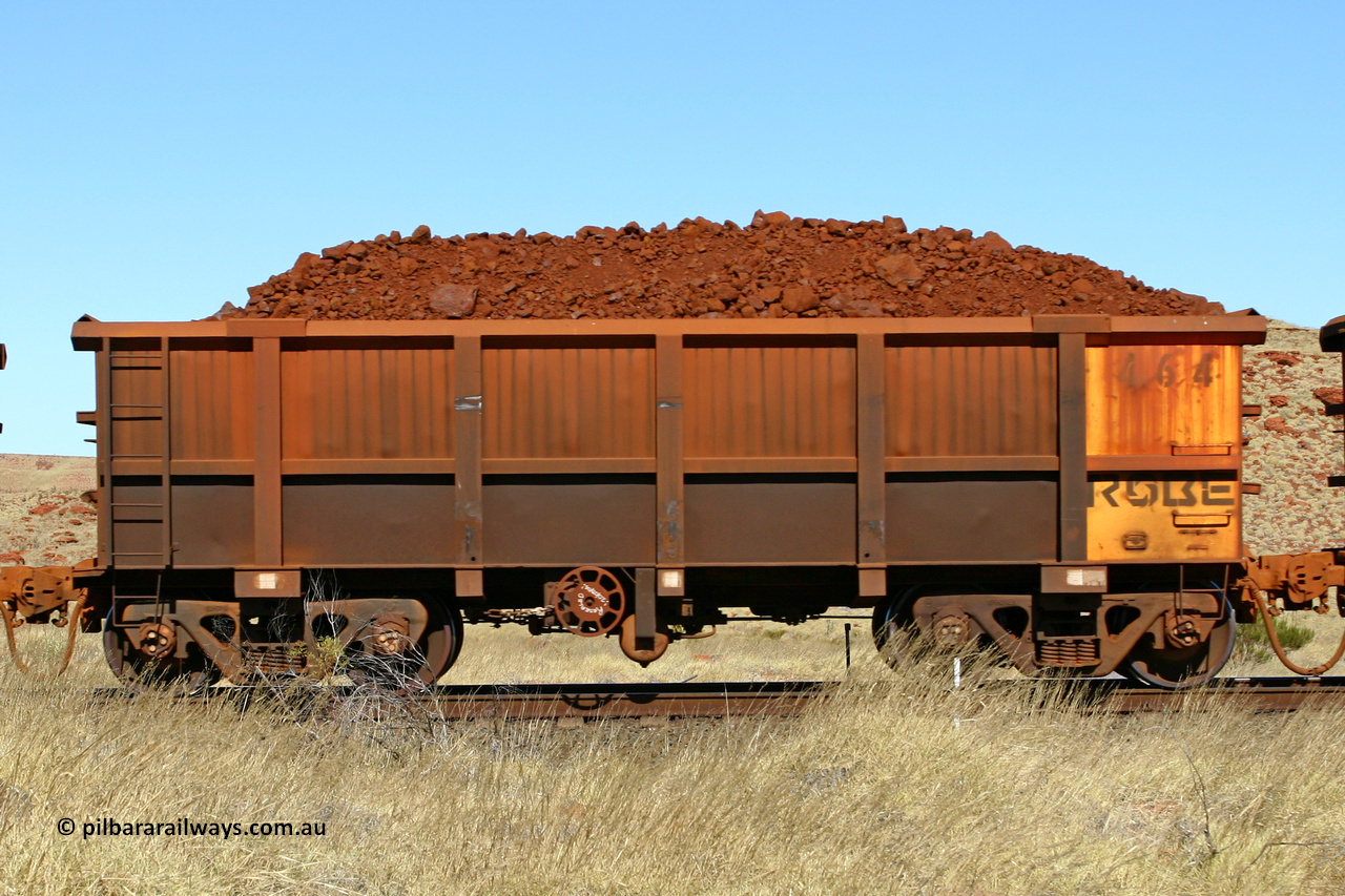 0464 060722 7522
Robe River ore waggon 464, built by Tomlinson Steel WA, handbrake side loaded view at the 78.8 km between Western Creek and Maitland on the Deepdale line. July 22, 2006.
Keywords: 464;Tomlinson-Steel-WA;Robe-ore-waggon;