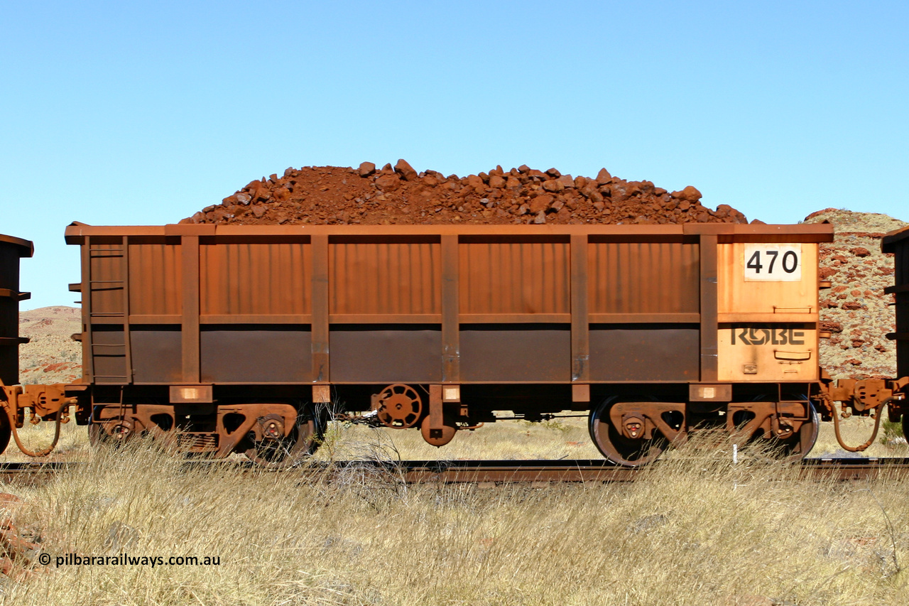 0470 060722 7503
Robe River ore waggon 470, built by Tomlinson Steel WA, handbrake side loaded view at the 78.8 km between Western Creek and Maitland on the Deepdale line. July 22, 2006.
Keywords: 470;Tomlinson-Steel-WA;Robe-ore-waggon;