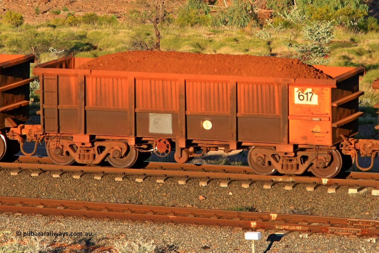 0617 110602 1642
Robe River ore waggon 617, built by Tomlinson Steel WA, rotary coupler end handbrake side loaded view at the 71 km, Western Creek on the Deepdale line. June 2, 2011.
Keywords: 617;Tomlinson-Steel-WA;Robe-ore-waggon;