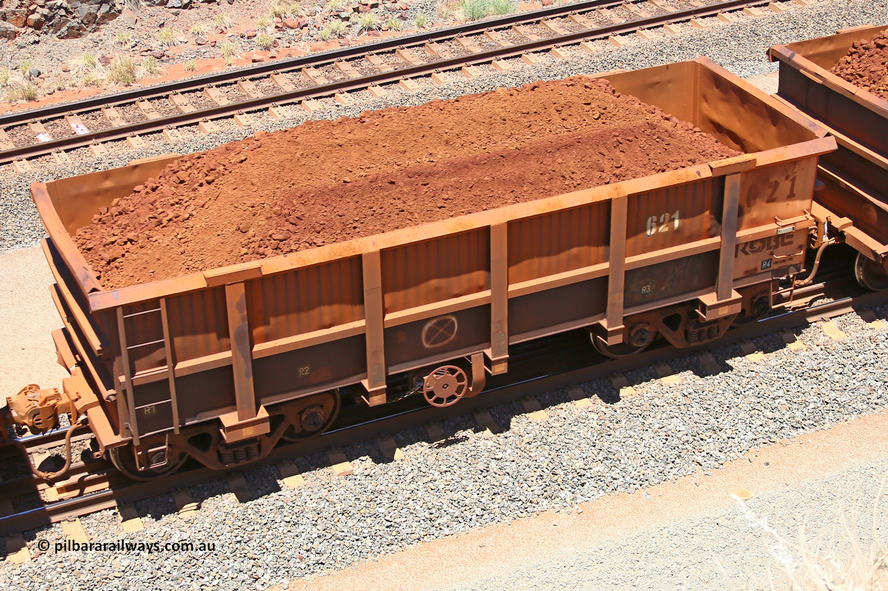 0621 160306 1463
Robe River ore waggon 621, built by Tomlinson Steel WA, fixed coupler handbrake side loaded view, at the 45 km, Harding Siding on the Cape Lambert line. March 6, 2016.
Keywords: 621;Tomlinson-Steel-WA;Robe-ore-waggon;