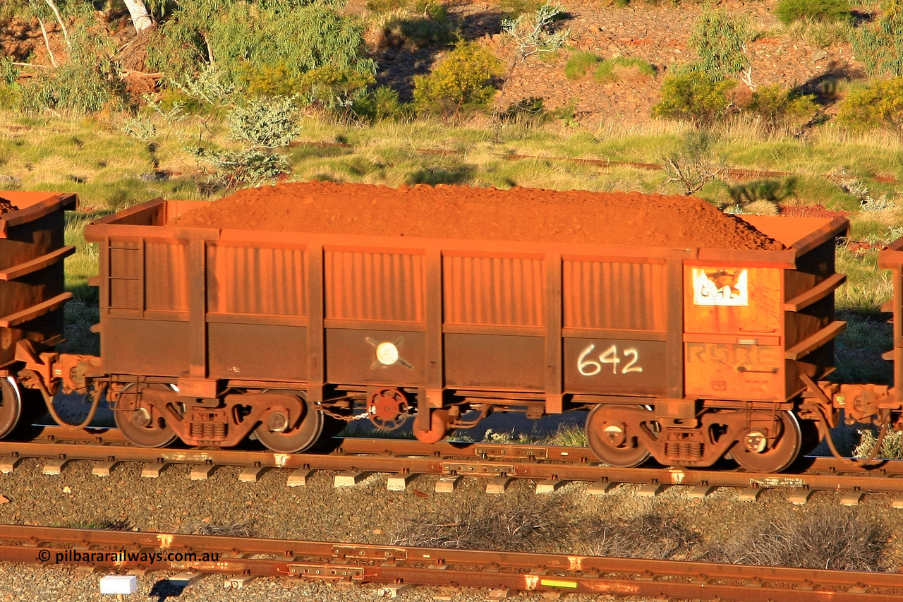 0642 110602 1671
Robe River ore waggon 642, built by Tomlinson Steel WA, rotary coupler end handbrake side loaded view at the 71 km, Western Creek on the Deepdale line. June 2, 2011.
Keywords: 642;Tomlinson-Steel-WA;Robe-ore-waggon;