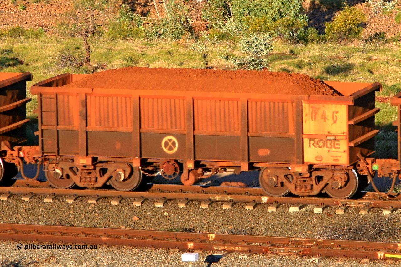 0646 110602 1652
Robe River ore waggon 646, built by Tomlinson Steel WA, rotary coupler end handbrake side loaded view at the 71 km, Western Creek on the Deepdale line. June 2, 2011.
Keywords: 646;Tomlinson-Steel-WA;Robe-ore-waggon;