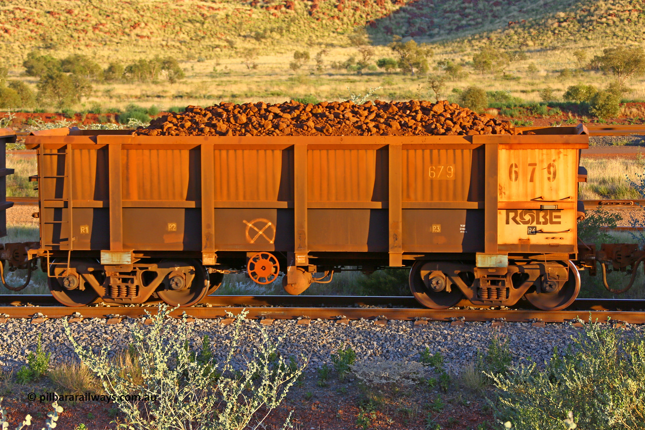0679 170513 8752
Robe River ore waggon 679, built by Tomlinson Steel WA, handbrake side loaded view, Cape Lambert yard, May 13, 2017.
Keywords: 679;Tomlinson-Steel-WA;Robe-ore-waggon;