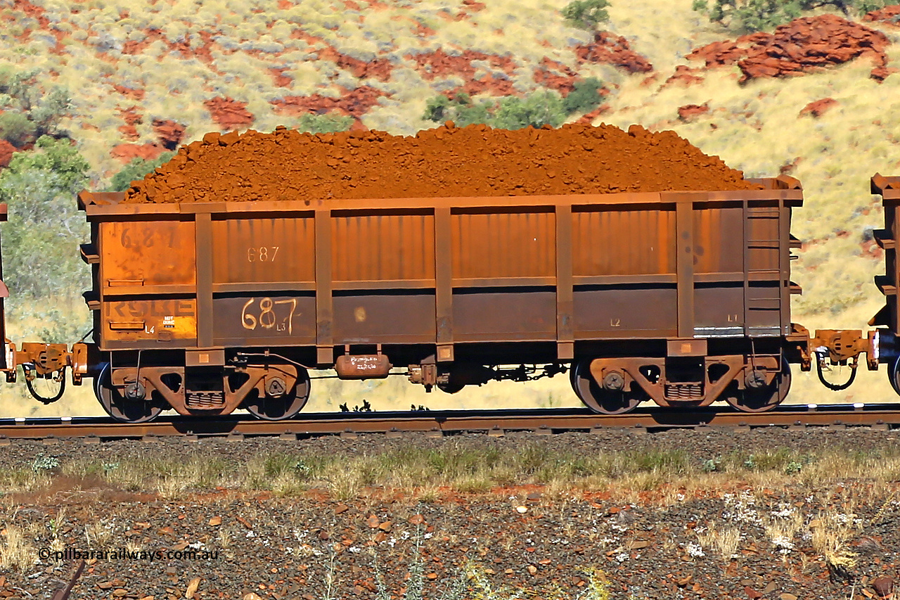 0687 170728 09907
Robe River ore waggon 687, built by Tomlinson Steel WA, non-handbrake side loaded view at the 72 km, Western Creek on the Deepdale line. July 28, 2017.
Keywords: 687;Tomlinson-Steel-WA;Robe-ore-waggon;