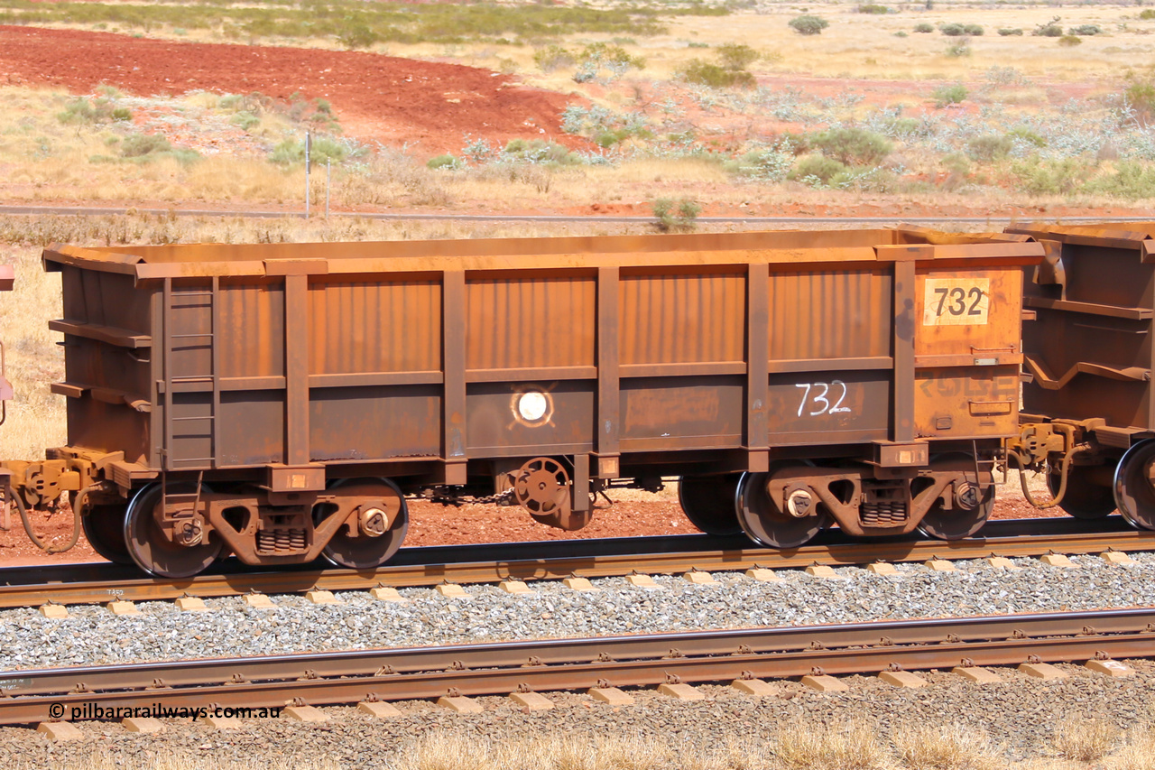 0732 141124 6827
Robe River ore waggon 732, built by Tomlinson Steel WA, fixed coupler handbrake side empty view at the 25 km at Arches Siding on the Cape Lambert line. November 24, 2014.
Keywords: 732;Tomlinson-Steel-WA;Robe-ore-waggon;