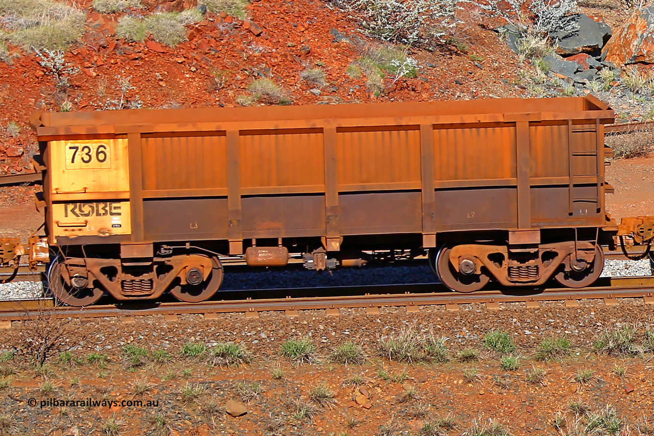 0736 180616 1726
Robe River ore waggon 736, built by Tomlinson Steel WA, rotary coupler end non-handbrake side empty view at the 38 km, Harding on the Cape Lambert line, June 16, 2018.
Keywords: 736;Tomlinson-Steel-WA;Robe-ore-waggon;