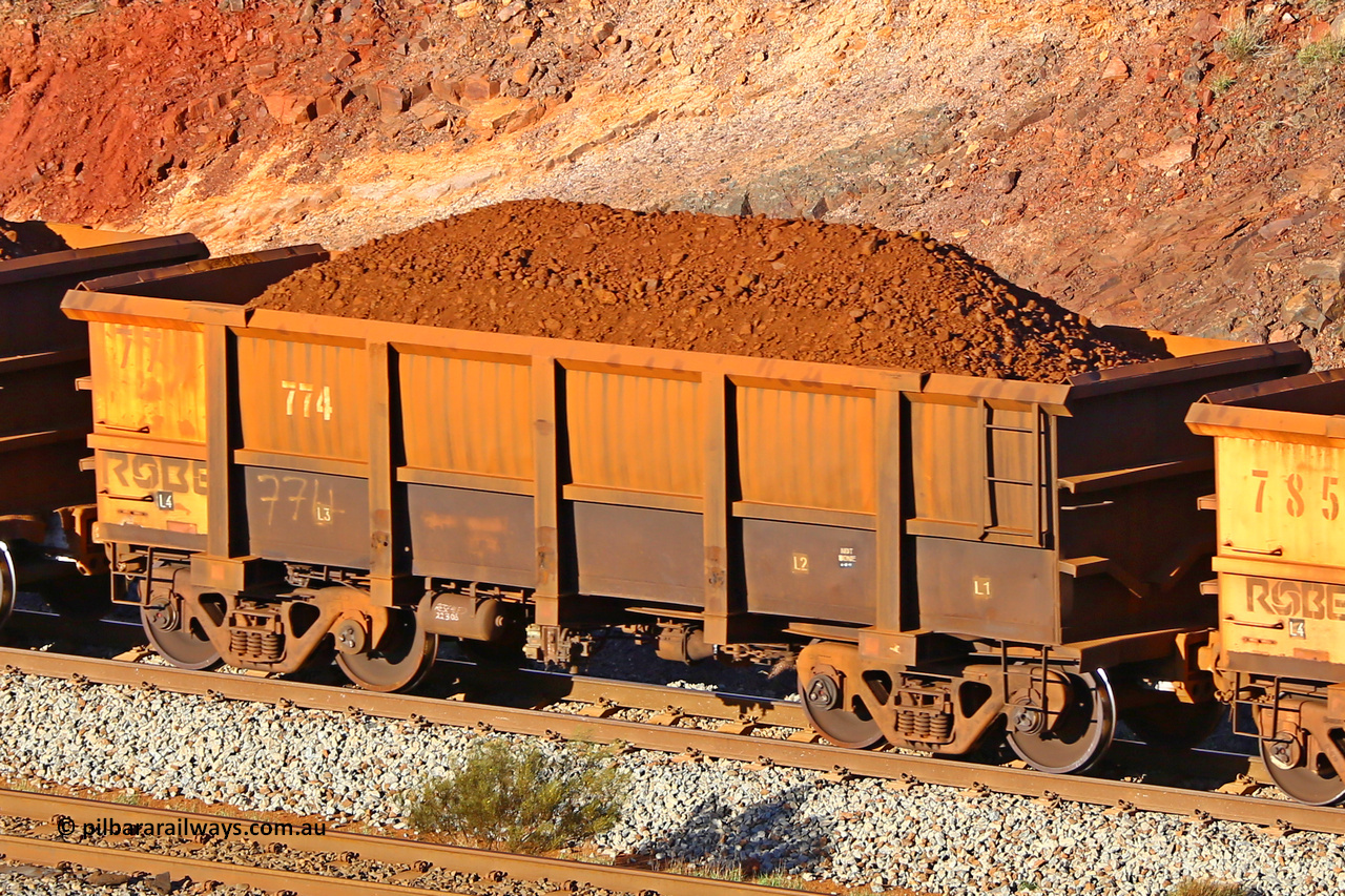 0774 180616 1651
Robe River ore waggon 774, built by Centurion Industries WA, fixed coupler non-handbrake side loaded view at the 38.5 km, Harding on the Cape Lambert line, June 16, 2018.
Keywords: 774;Centurion-Industries-WA;Robe-ore-waggon;
