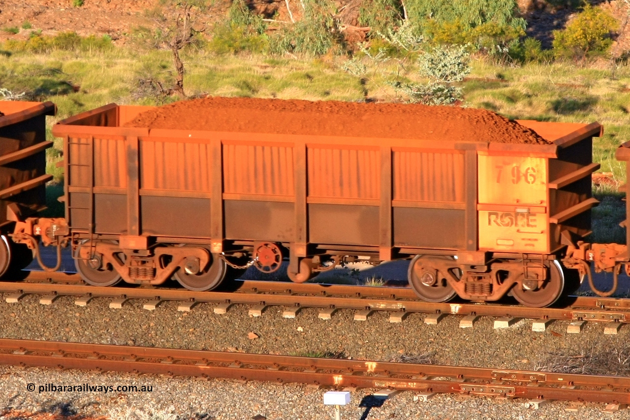 0796 110602 1622
Robe River ore waggon 796, built by Centurion Industries WA, rotary coupler end handbrake side loaded view at the 71 km, Western Creek on the Deepdale line. June 2, 2011.
Keywords: 796;Centurion-Industries-WA;Robe-ore-waggon;