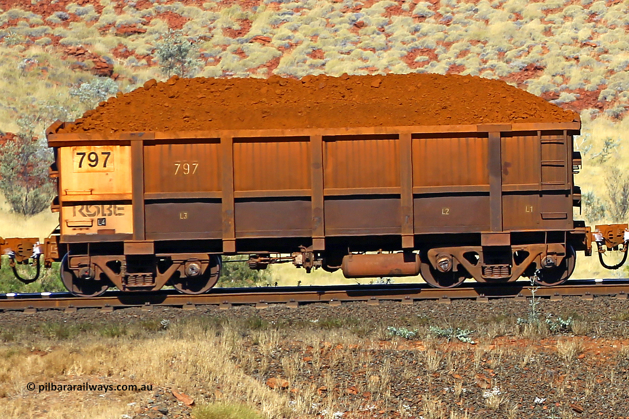 0797 170728 09932
Robe River ore waggon 797, built by Centurion Industries WA, non-handbrake side loaded view at the 72 km, Western Creek on the Deepdale line. July 28, 2017.
Keywords: 797;Centurion-Industries-WA;Robe-ore-waggon;