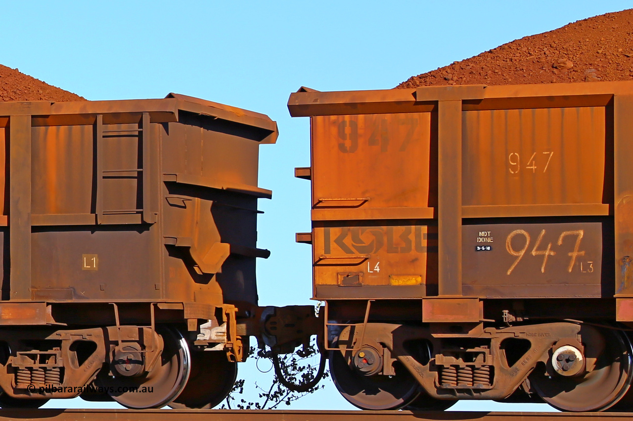 0947 180616 1680
Robe River ore waggon 947, built by Centurion Industries WA, fixed coupler non-handbrake side loaded view at the 33.7 km, Arches on the Cape Lambert line, June 16, 2018.
Keywords: 947;Centurion-Industries-WA;Robe-ore-waggon;