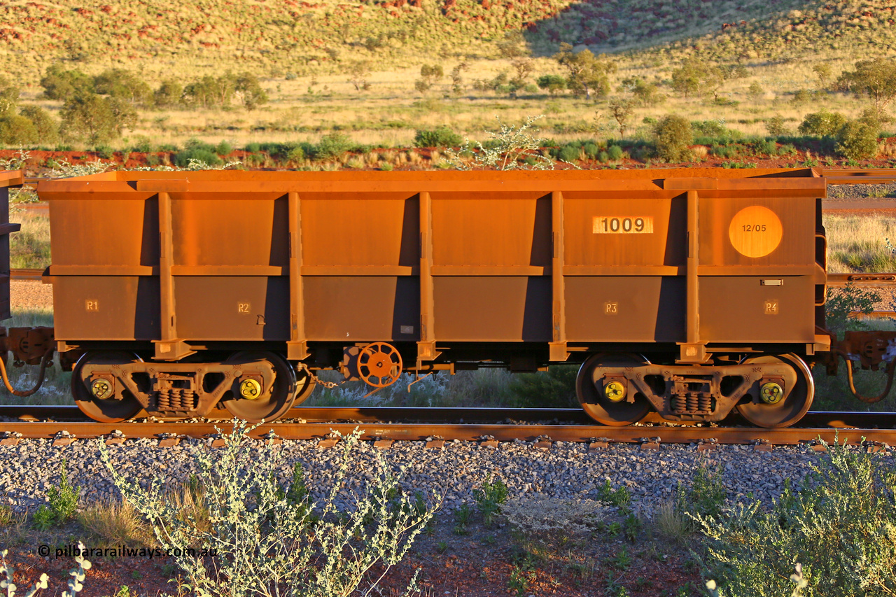 1009 170513 8778
Robe River ore waggon 1009, built by Bradken Rail Qld in December 2005, handbrake side empty view, Cape Lambert yard, May 13, 2017.
Keywords: 1009;Bradken-Rail-Qld;Robe-ore-waggon;