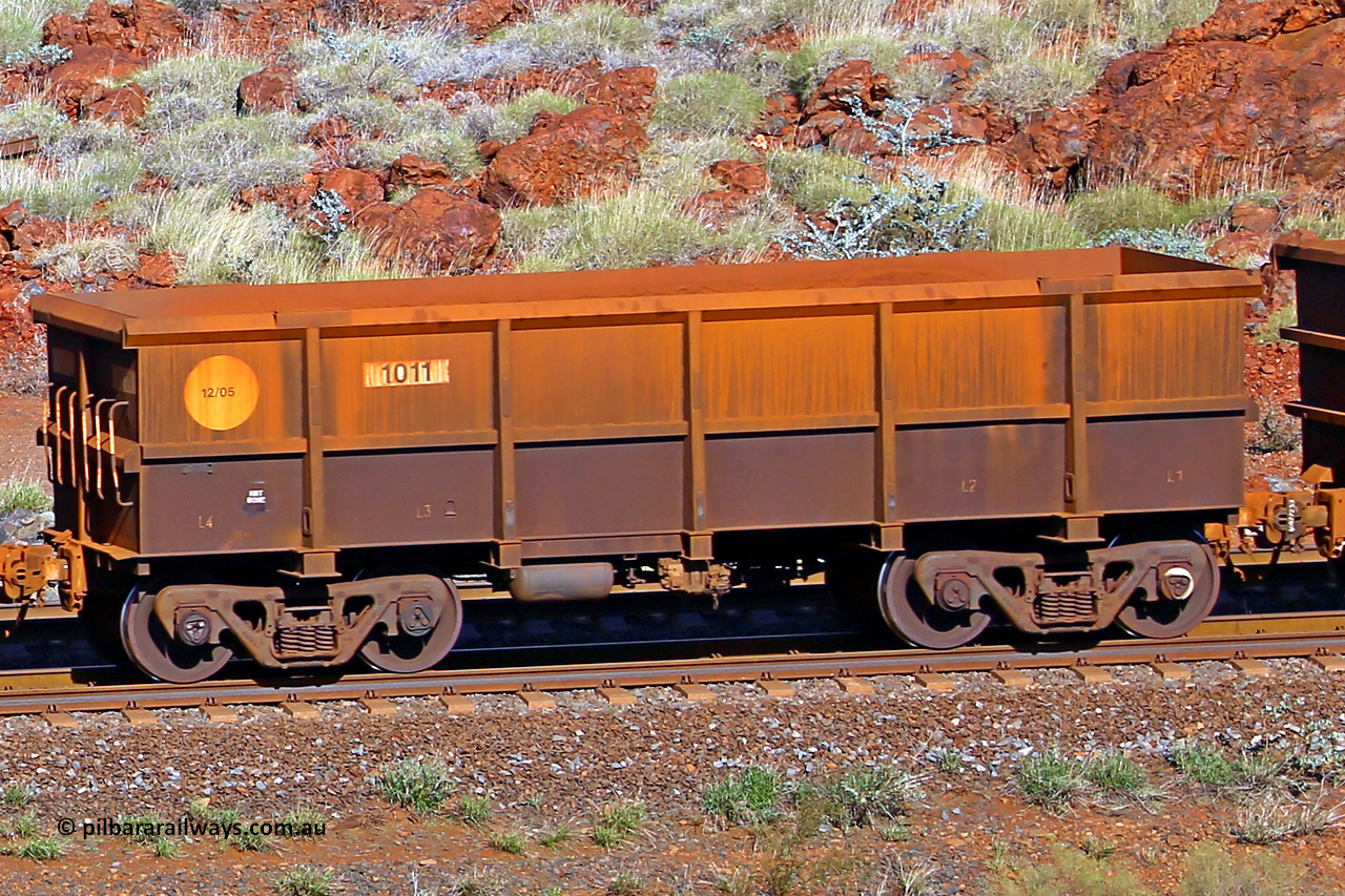 1011 180616 1712
Robe River ore waggon 1011, built by Bradken Rail Qld in December 2005, rotary coupler end non-handbrake side empty view at the 38 km, Harding on the Cape Lambert line, June 16, 2018.
Keywords: 1011;Bradken-Rail-Qld;Robe-ore-waggon;
