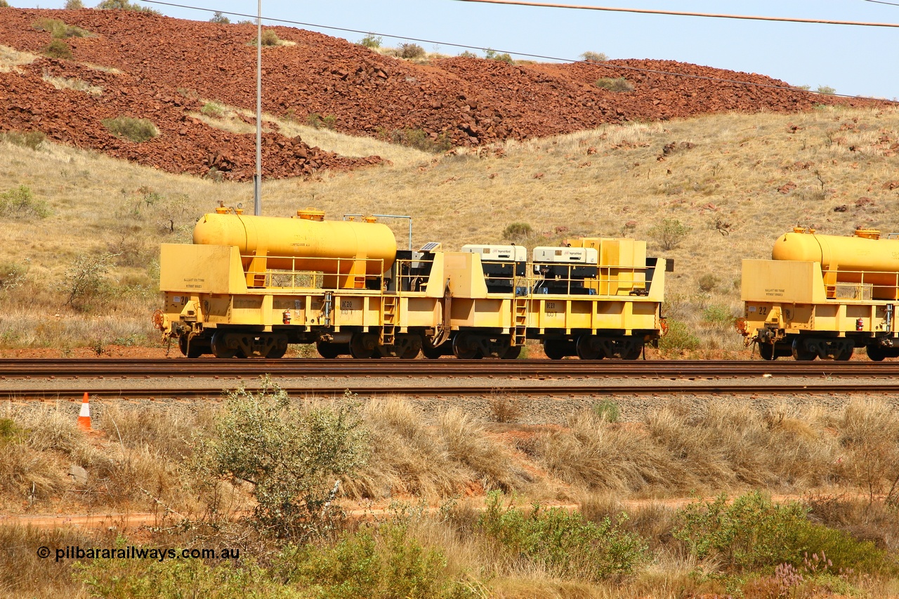 IC20 070908 0596
Robe River compressor waggon set IC 20 with air receiver and IC 21 with two Ingersoll Rand air compressors. These waggons are ballasted to 100 tonnes each and are modified ore waggons. Cape Lambert 8th August 2007.
Keywords: IC20;IC21;robe-compressor-waggon