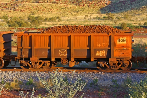 0409 170513 8702
Robe River ore waggon 409, built by Tomlinson Steel WA, handbrake side loaded view, Cape Lambert yard, May 13, 2017.
Keywords: 409;Tomlinson-Steel-WA;Robe-ore-waggon;