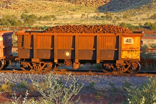 0411 170513 8705
Robe River ore waggon 411, built by Tomlinson Steel WA, handbrake side loaded view, Cape Lambert yard, May 13, 2017.
Keywords: 411;Tomlinson-Steel-WA;Robe-ore-waggon;