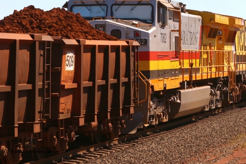 0509 061209 8160
Robe River ore waggon 509, built by Tomlinson Steel WA, rotary coupler non-handbrake side loaded view at the 7 km location just south of Cape Lambert yard. December 9, 2006.
Keywords: 509;Tomlinson-Steel-WA;Robe-ore-waggon;