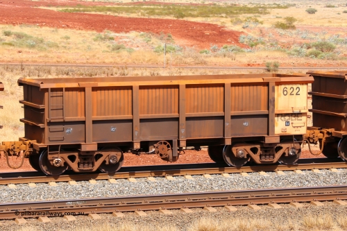 0622 141124 6856
Robe River ore waggon 622, built by Tomlinson Steel WA, fixed coupler handbrake side empty view at the 25 km at Arches Siding on the Cape Lambert line. November 24, 2014.
Keywords: 622;Tomlinson-Steel-WA;Robe-ore-waggon;